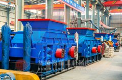 破碎河卵石、鵝卵石、青石選擇哪種機(jī)器好呢