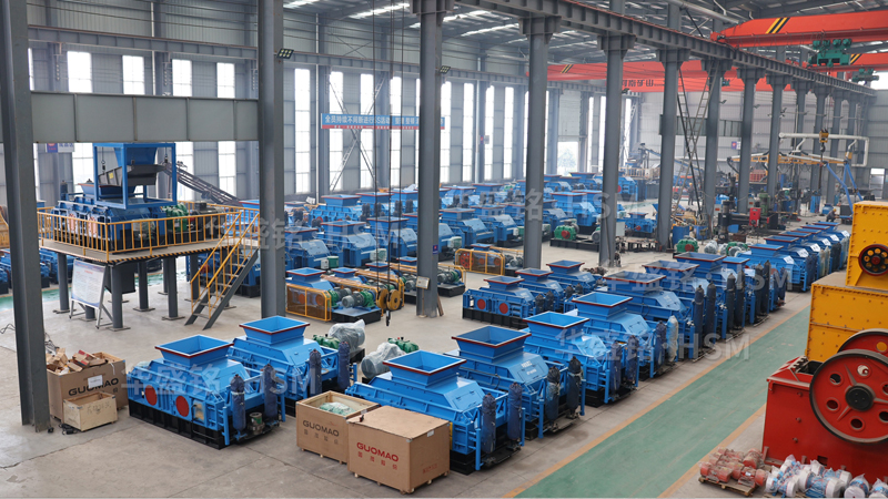 花崗巖液壓對輥破碎機多少錢？有沒有好的廠家推薦？